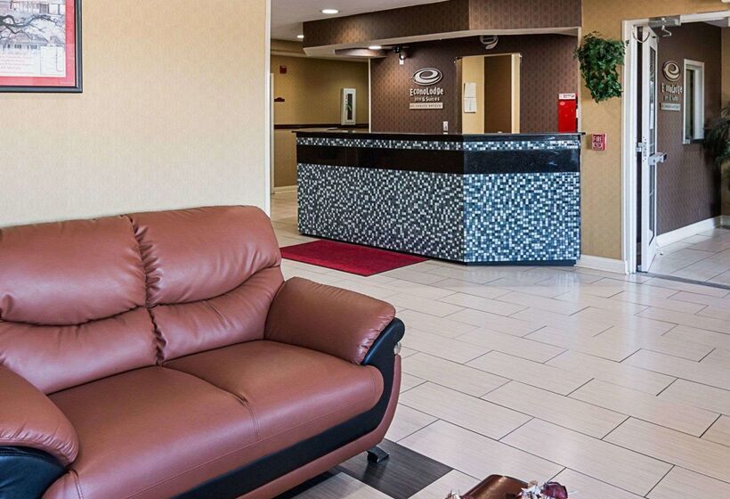 Отель Econo Lodge Inn & Suites Natchitoches