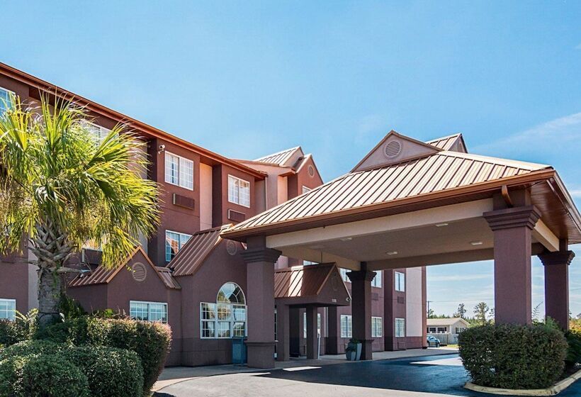 Отель Econo Lodge Inn & Suites Natchitoches