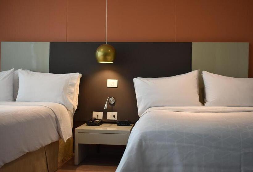 בית מלון כפרי Holiday Inn Express & Suites Medellin, An Ihg