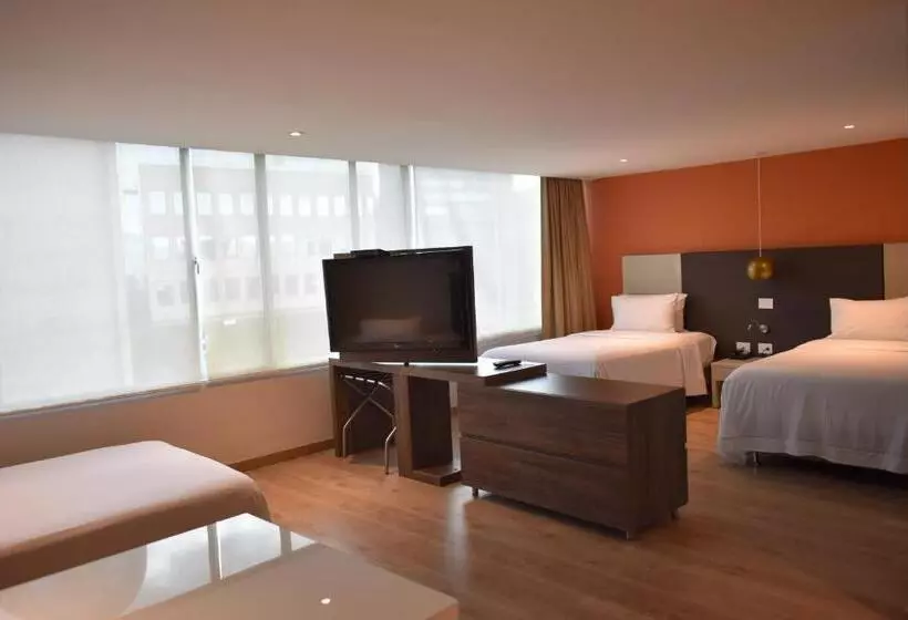 בית מלון כפרי Holiday Inn Express & Suites Medellin, An Ihg
