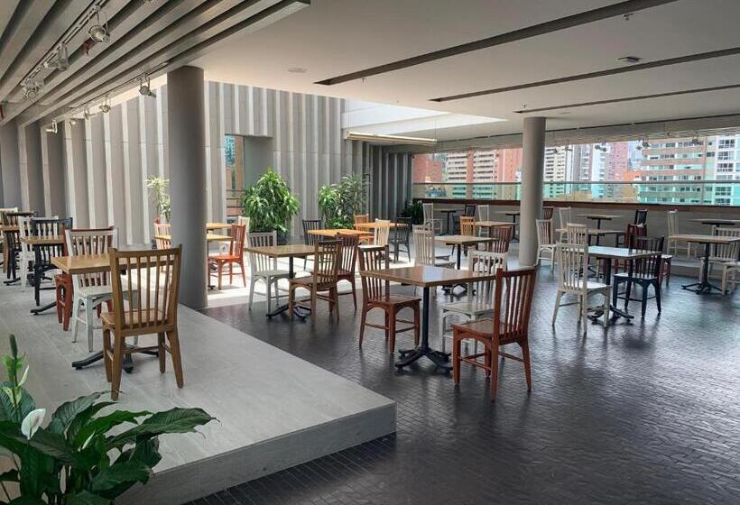 בית מלון כפרי Holiday Inn Express & Suites Medellin, An Ihg