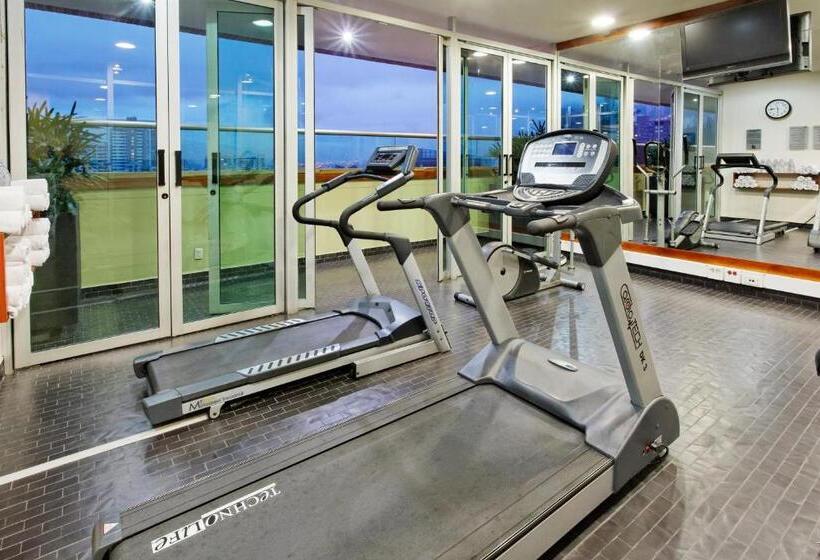 בית מלון כפרי Holiday Inn Express & Suites Medellin, An Ihg