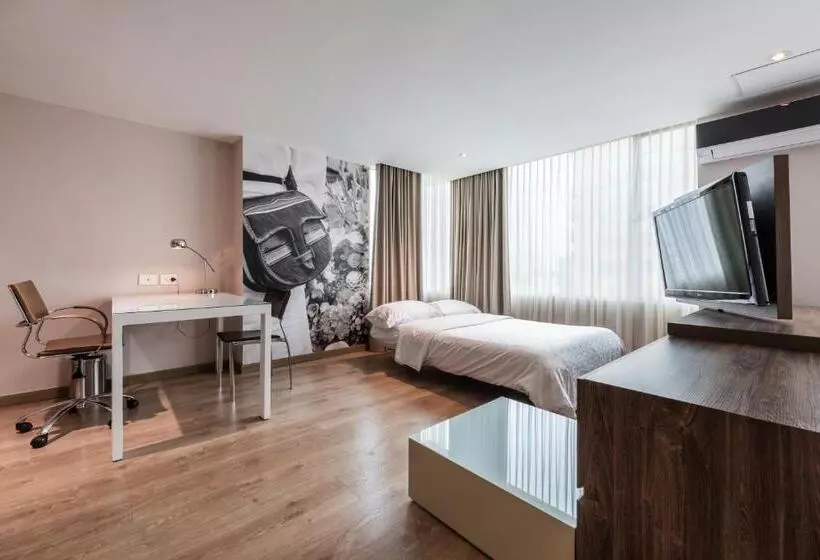 בית מלון כפרי Holiday Inn Express & Suites Medellin, An Ihg