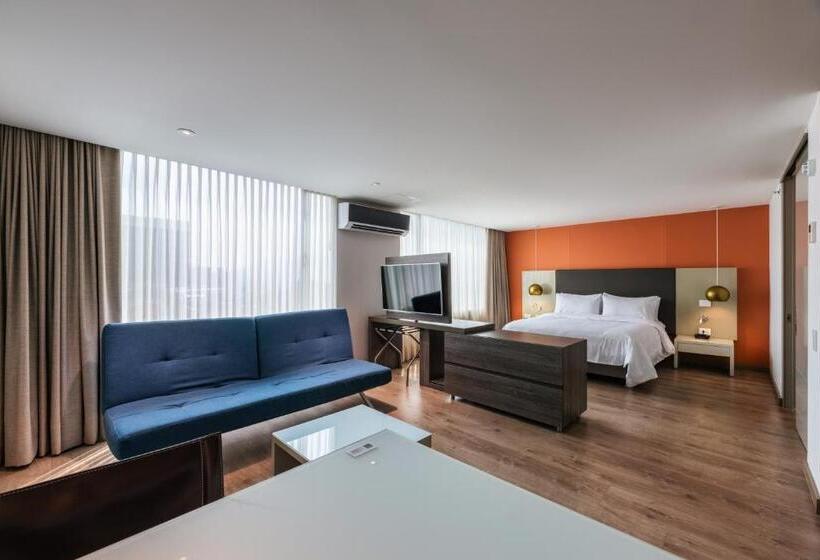 בית מלון כפרי Holiday Inn Express & Suites Medellin, An Ihg