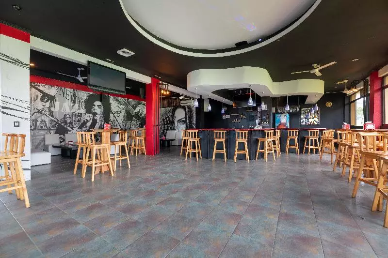 Отель Magic Mountain