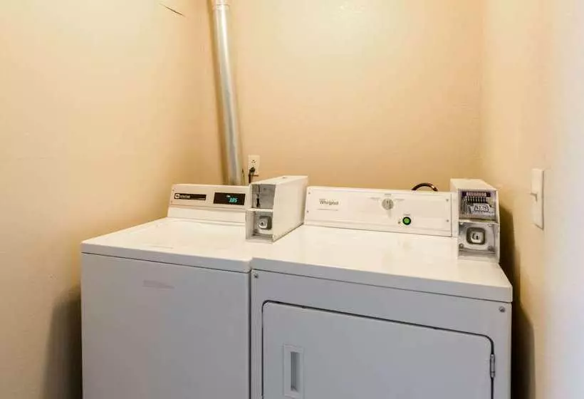 هتل Quality Inn Chicopeespringfield