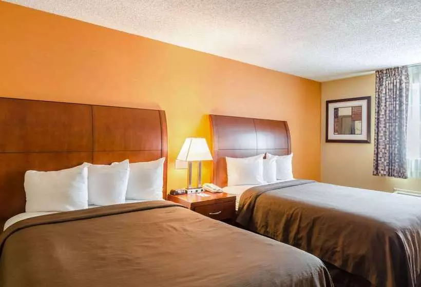 هتل Quality Inn Chicopeespringfield