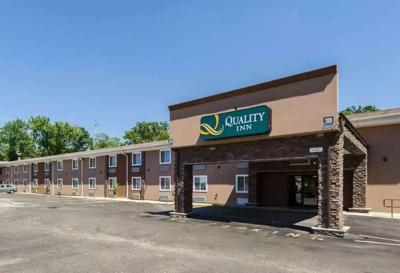 هتل Quality Inn Chicopeespringfield