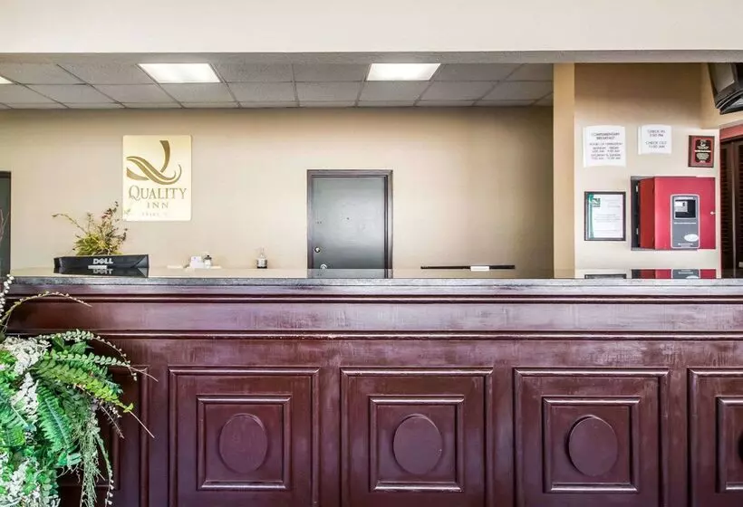 ホテル Quality Inn & Suites