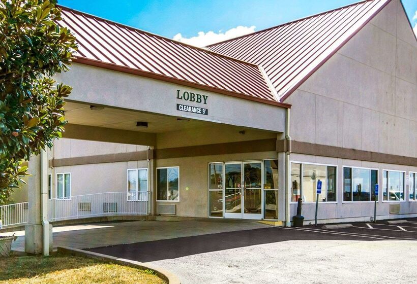 בית מלון כפרי Quality Inn & Suites