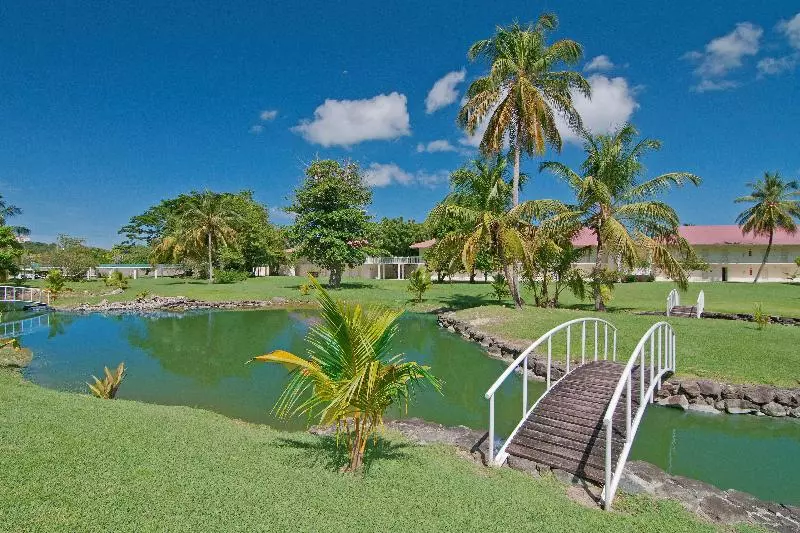 هتل Radisson Grenada Beach Resort