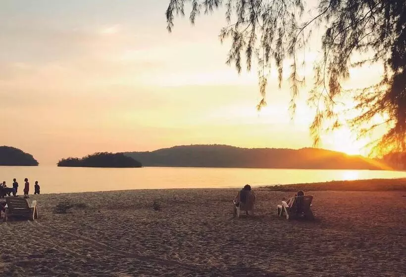 ホテル Sand Beach Bungalow