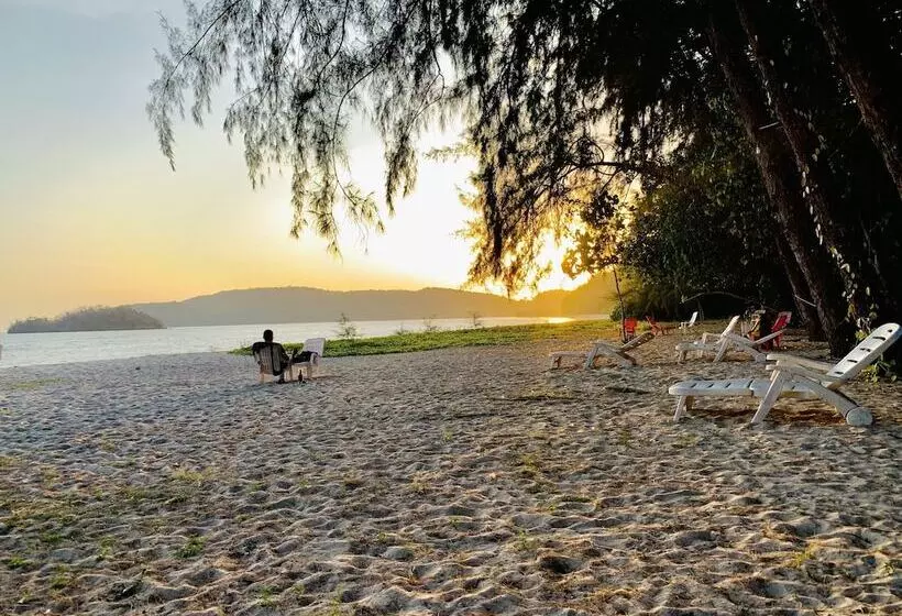 ホテル Sand Beach Bungalow