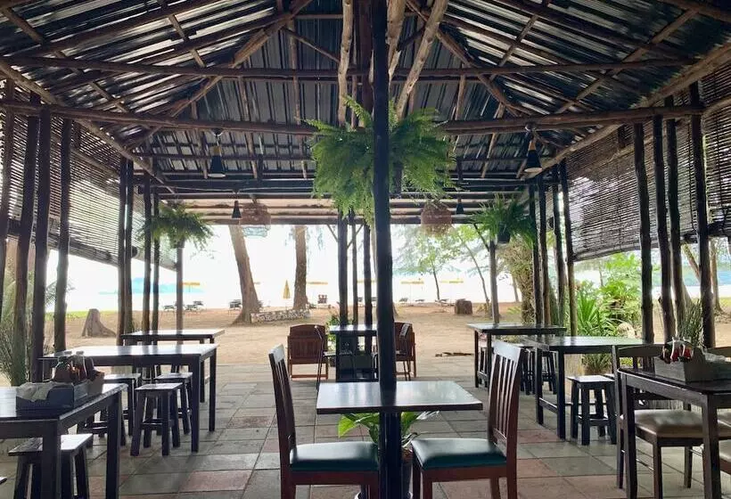 ホテル Sand Beach Bungalow