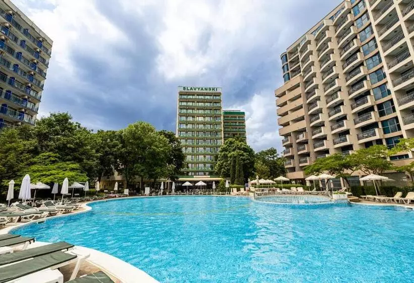 酒店 Slavyanski