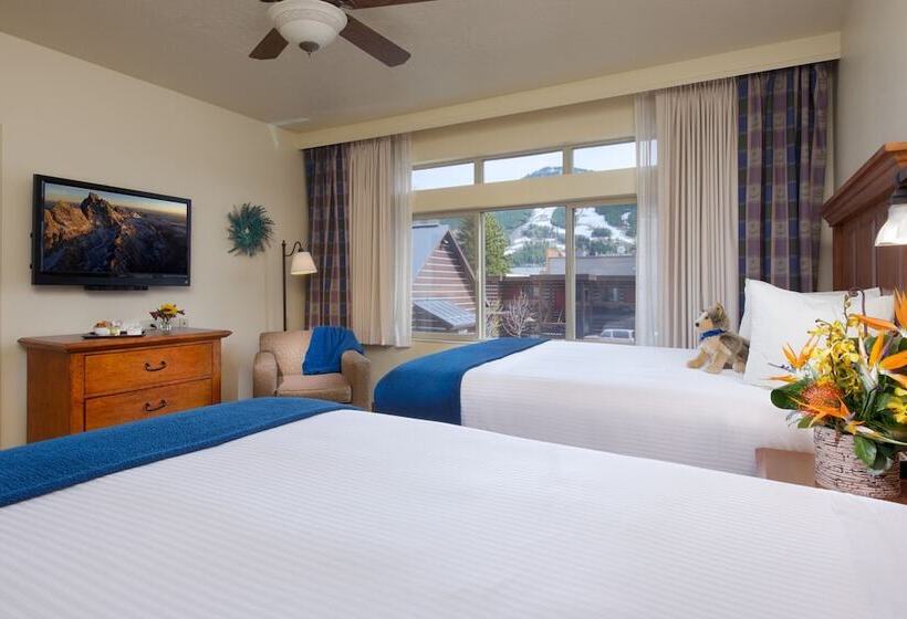 هتل The Rockwell Inn