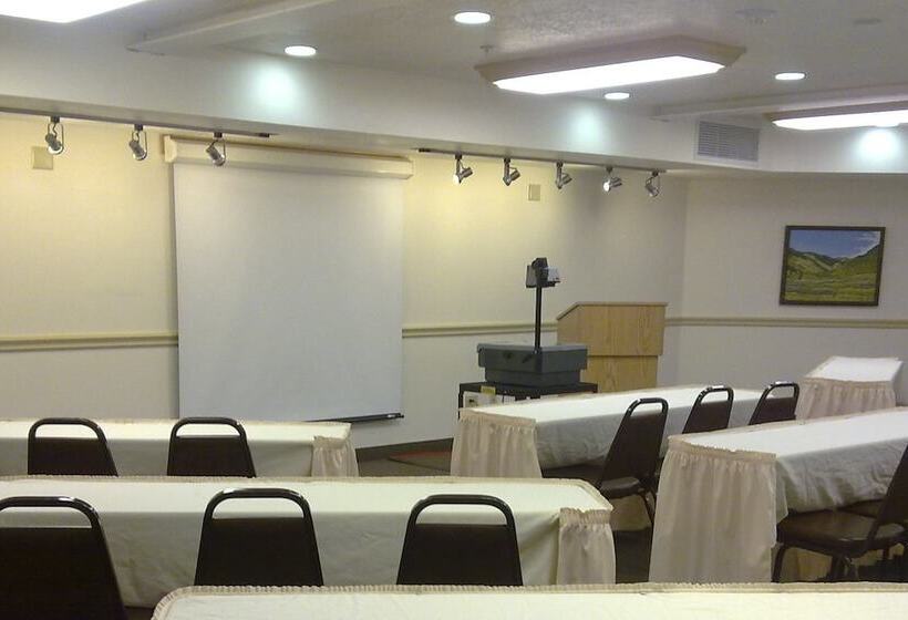 هتل The Rockwell Inn