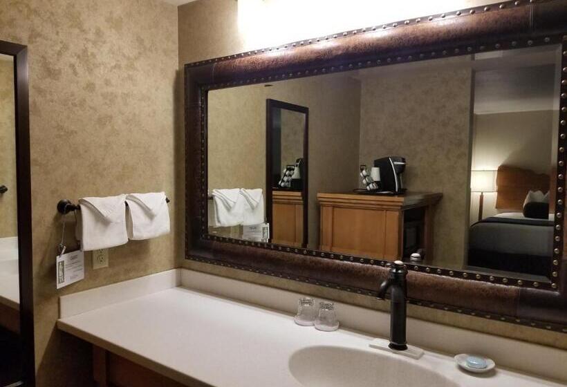 هتل The Rockwell Inn