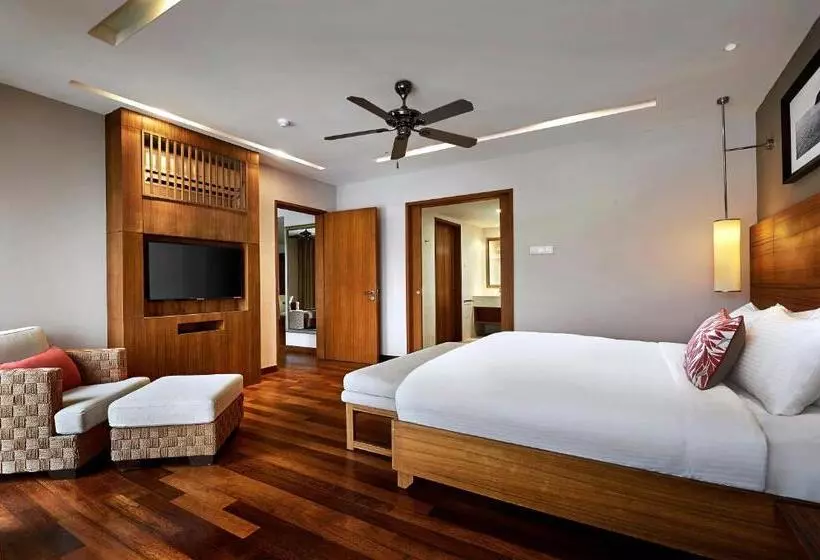 호텔 The Taaras Beach & Spa Resort