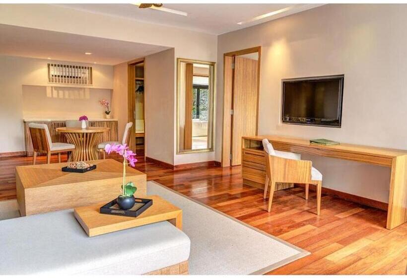 호텔 The Taaras Beach & Spa Resort