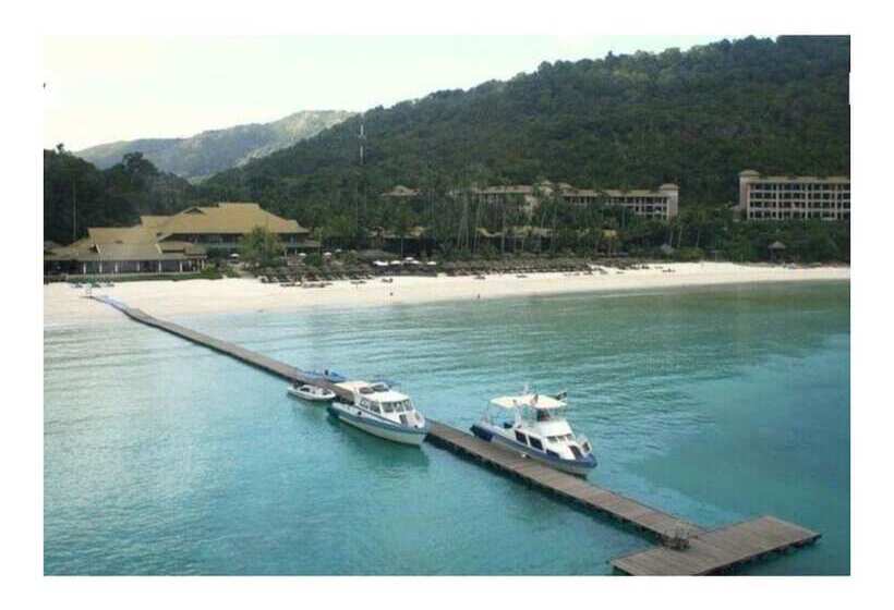 호텔 The Taaras Beach & Spa Resort