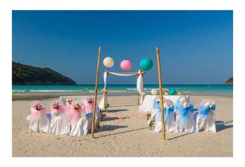 호텔 The Taaras Beach & Spa Resort