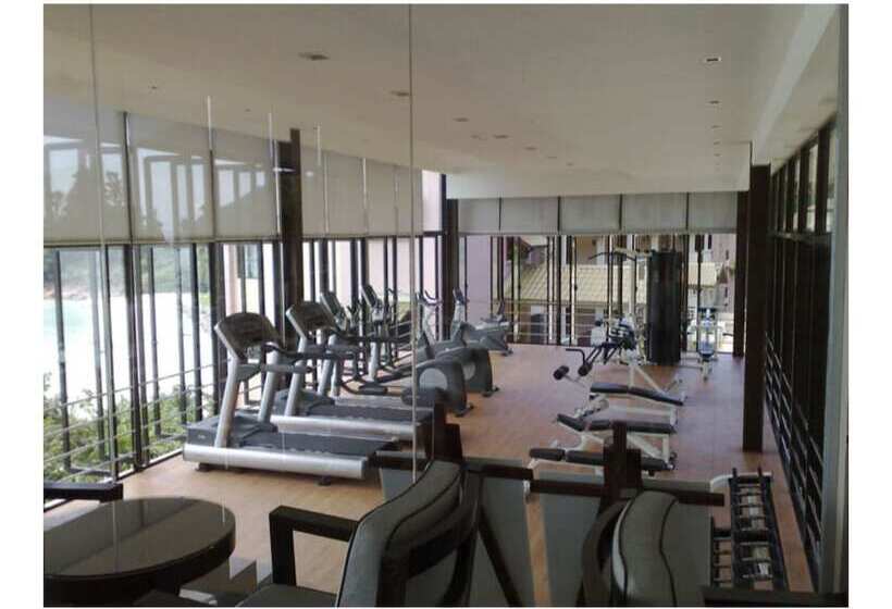 호텔 The Taaras Beach & Spa Resort