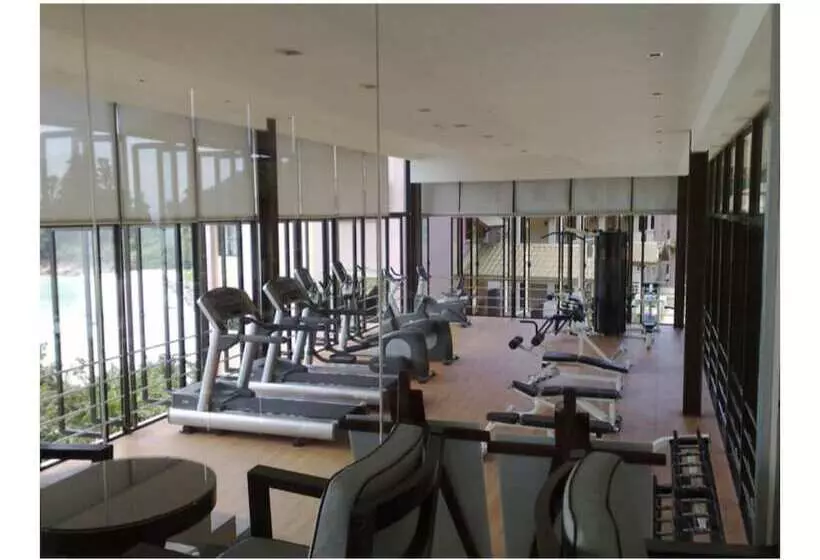 호텔 The Taaras Beach & Spa Resort