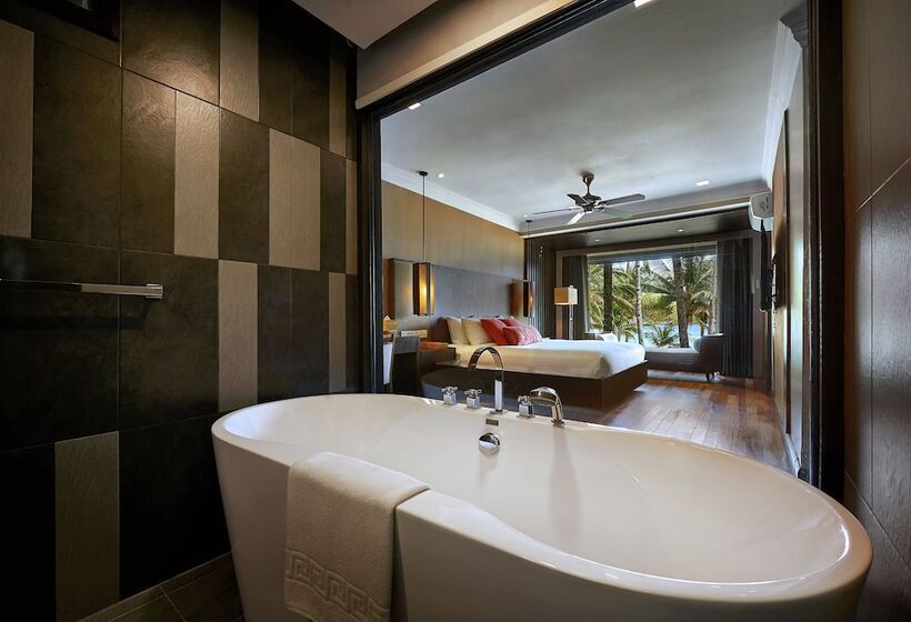 호텔 The Taaras Beach & Spa Resort