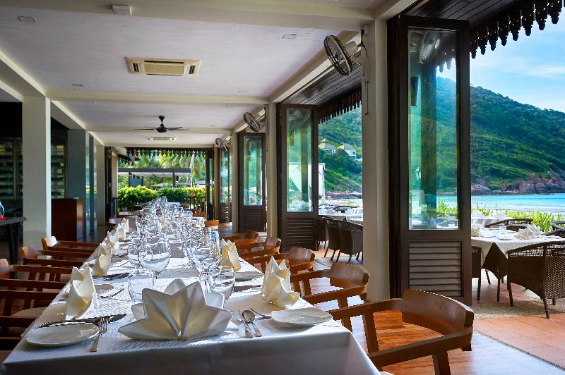 호텔 The Taaras Beach & Spa Resort