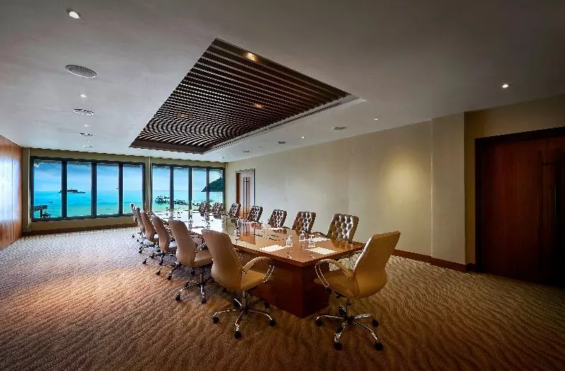 호텔 The Taaras Beach & Spa Resort