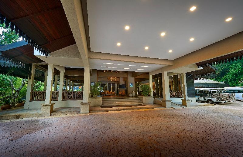 호텔 The Taaras Beach & Spa Resort