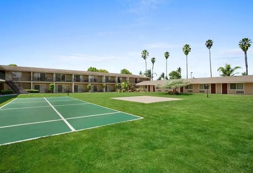 Отель Travelodge By Wyndham Santa Maria