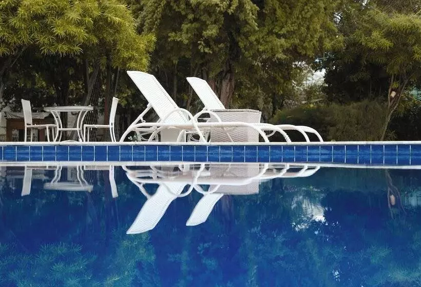 Отель Villaoeste