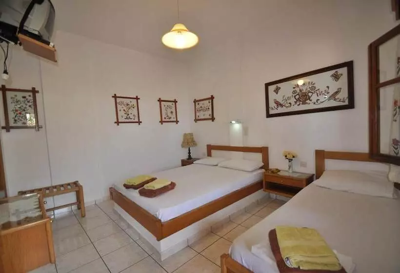 پانسیون Villa Mata