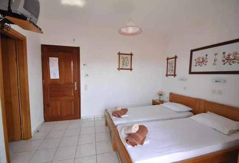 پانسیون Villa Mata