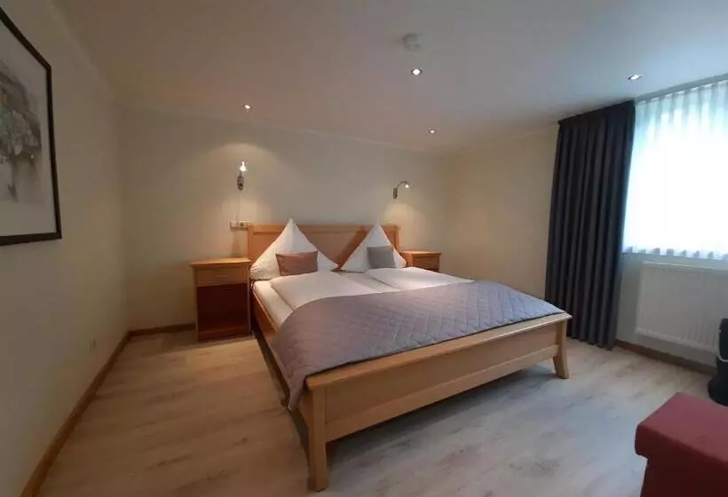 Hotelli Vier Spitzen