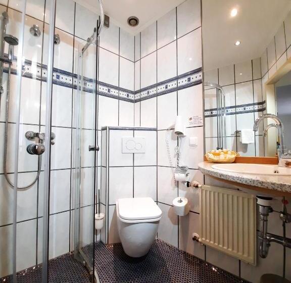 Отель Vier Spitzen