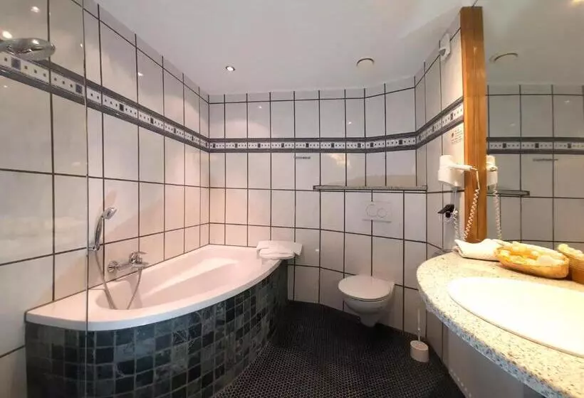 Hotelli Vier Spitzen