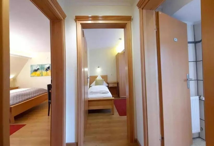 Hotelli Vier Spitzen