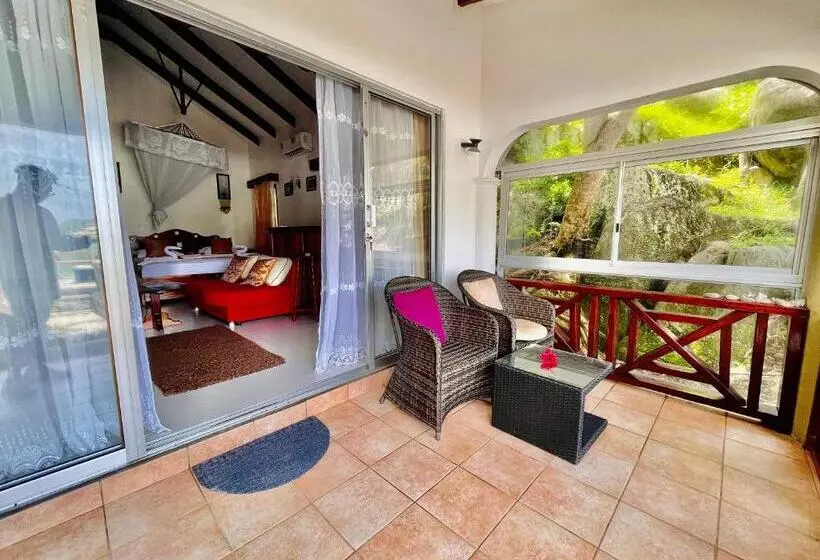 هتل Villa Chez Batista