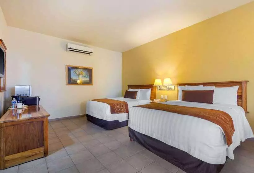 Отель Comfort Inn Tampico