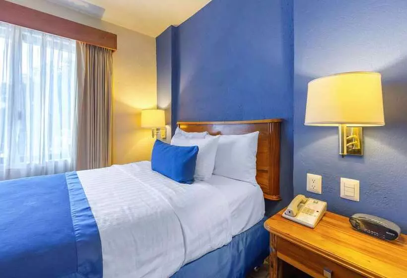 Отель Comfort Inn Tampico