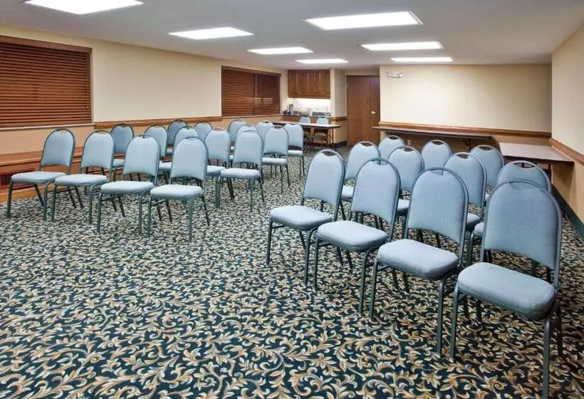 호텔 Country Inn & Suites By Radisson, Jonesboroughjohnson City West, Tn