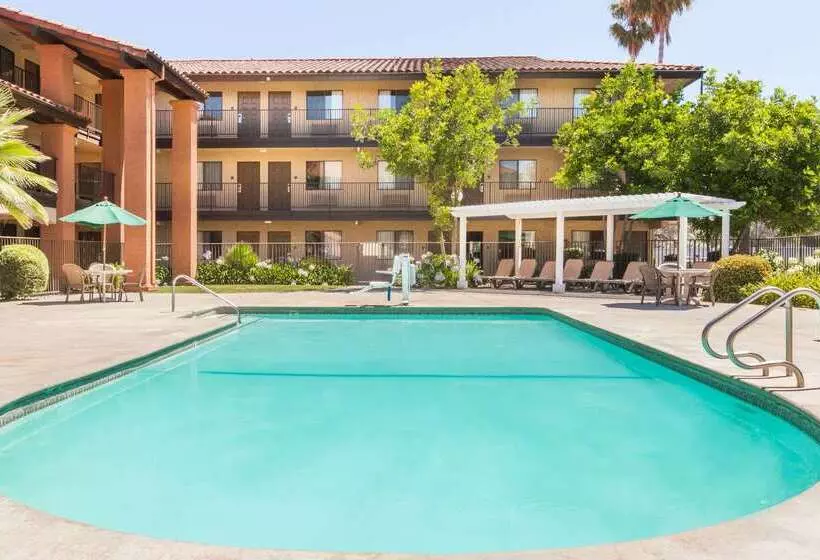 酒店 Days Inn By Wyndham San Jose Airport