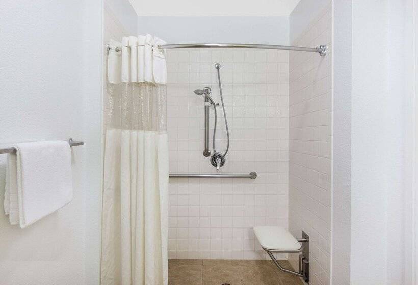 Отель Days Inn By Wyndham San Jose Airport