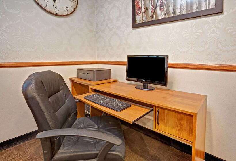 酒店 Days Inn & Suites By Wyndham Monroe