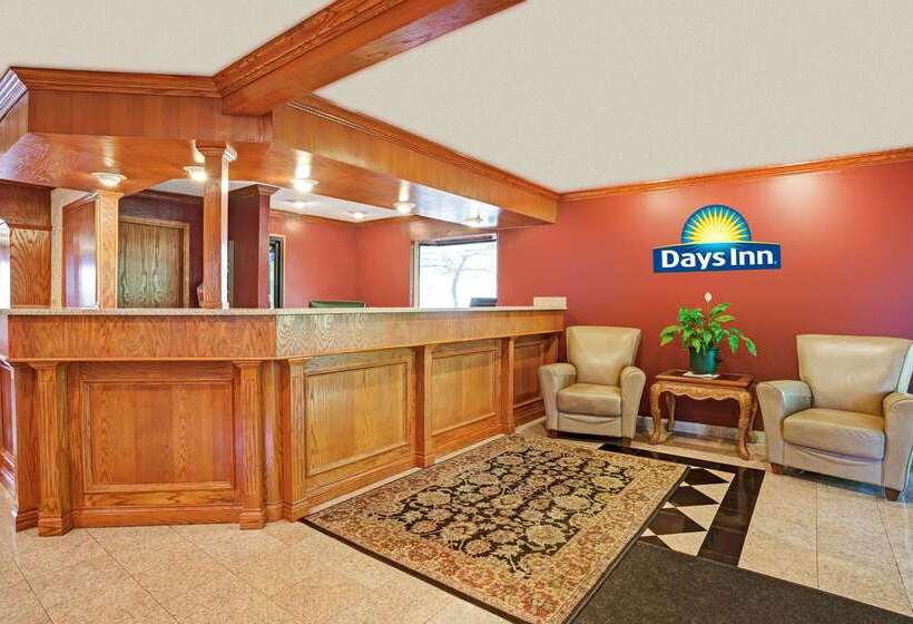 酒店 Days Inn & Suites By Wyndham Monroe