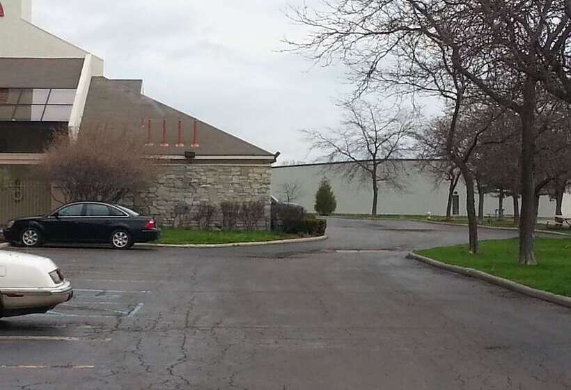 酒店 Days Inn & Suites By Wyndham Monroe