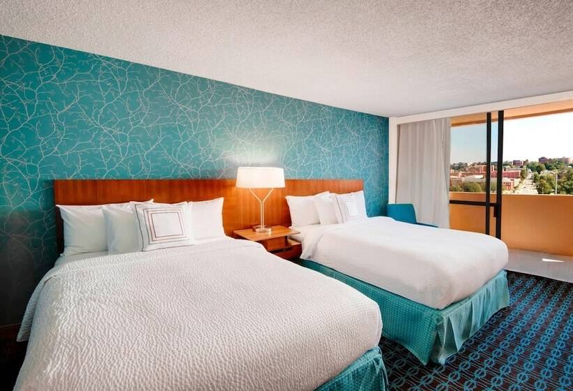 هتل Fairfield Inn & Suites By Marriott Charlotte Uptown